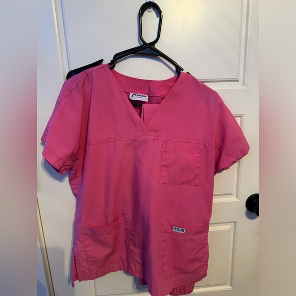 Scrubs from mobb and FUNDAMENTALS - Picture 10 of 12